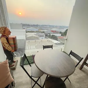 Narama Luxury Near To The Airport Apartment