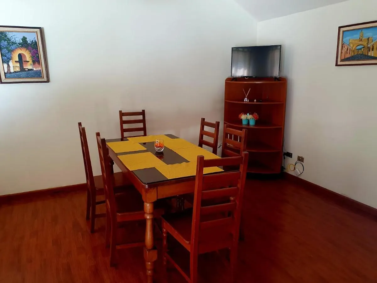 Apartamento Aeropuerto La Aurora Guatemala アパート グアテマラシティ