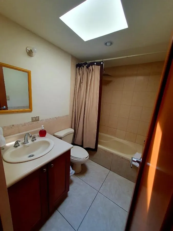 Apartamento Aeropuerto La Aurora Guatemala アパート